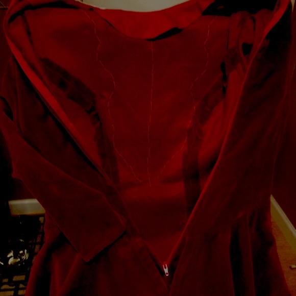 Gorgeous!!! Vintage Royal Red Velvet Dress W Sm - Picture 6 of 9